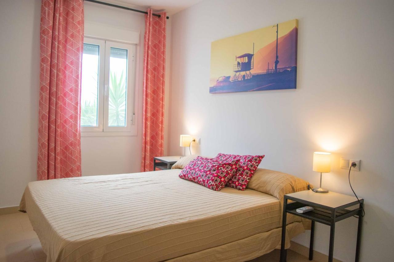 Noria Is A Comfortable Apartment With Patio And Large Terrace In Conil Conil De La Frontera Exterior foto